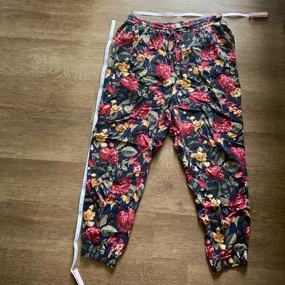 Abercrombie & Fitch Floral Print Women's Pants